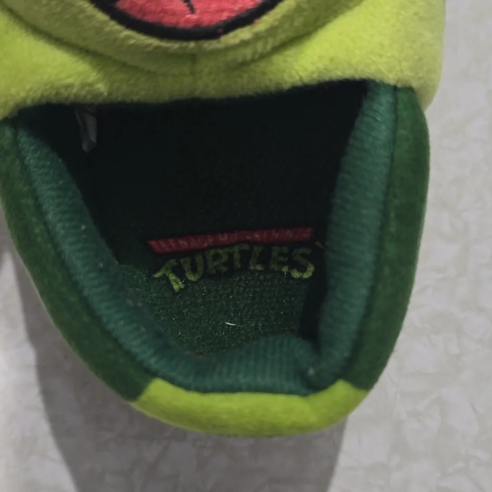 Teenage Mutant‎ Ninja Turtle Slippers Size 7/8